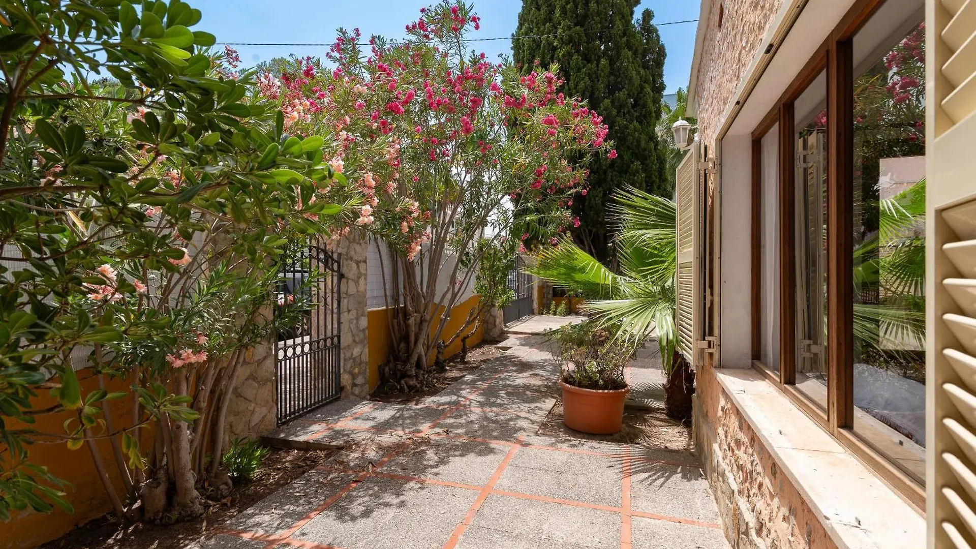Villa Minerva By Sealand Villas Alcudia  Spain